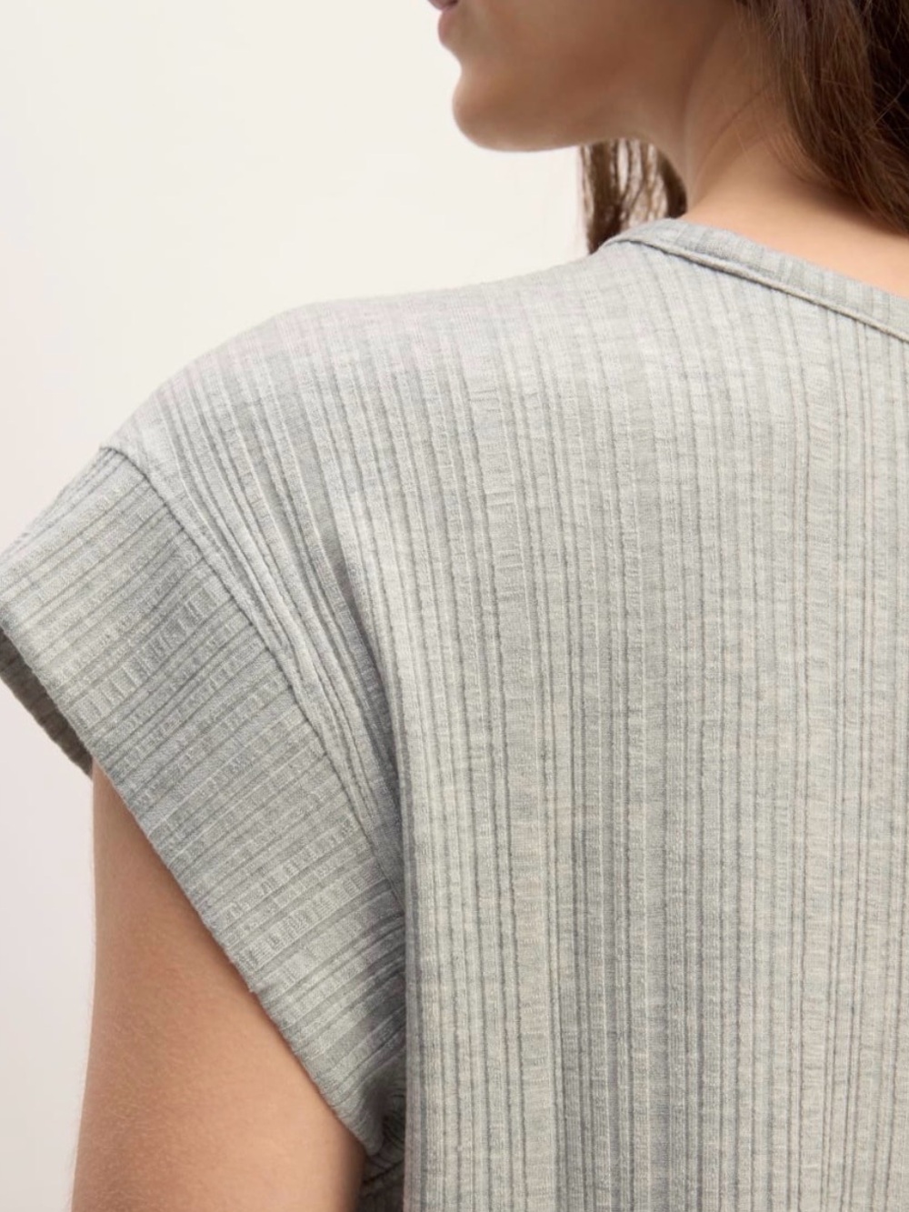 NWT Everlane Off White Rib Muscle Tee Short Sleeve Neutral Chic Feminine Casual - Picture 4 of 11